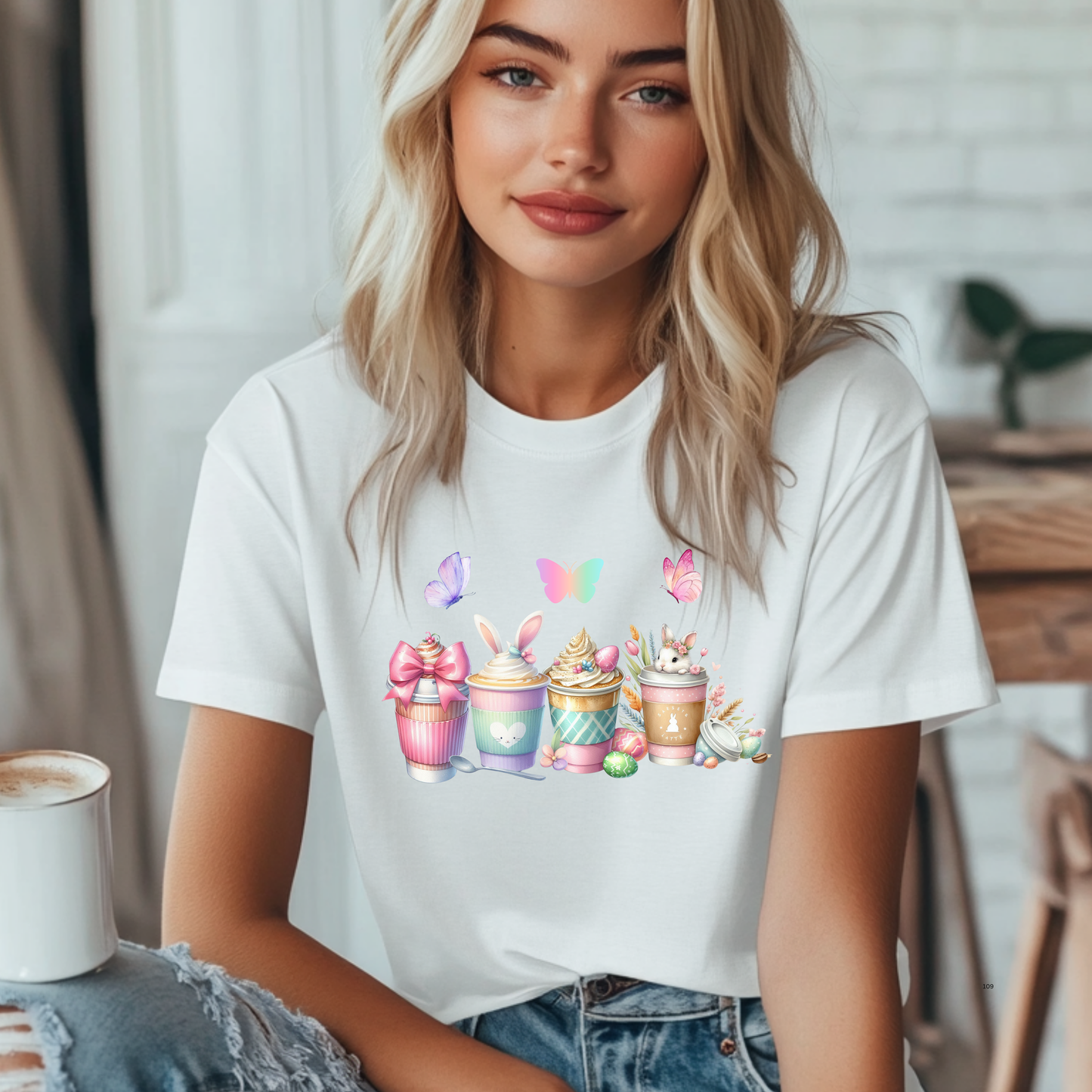 “Bunny Café Unisex t-shirt